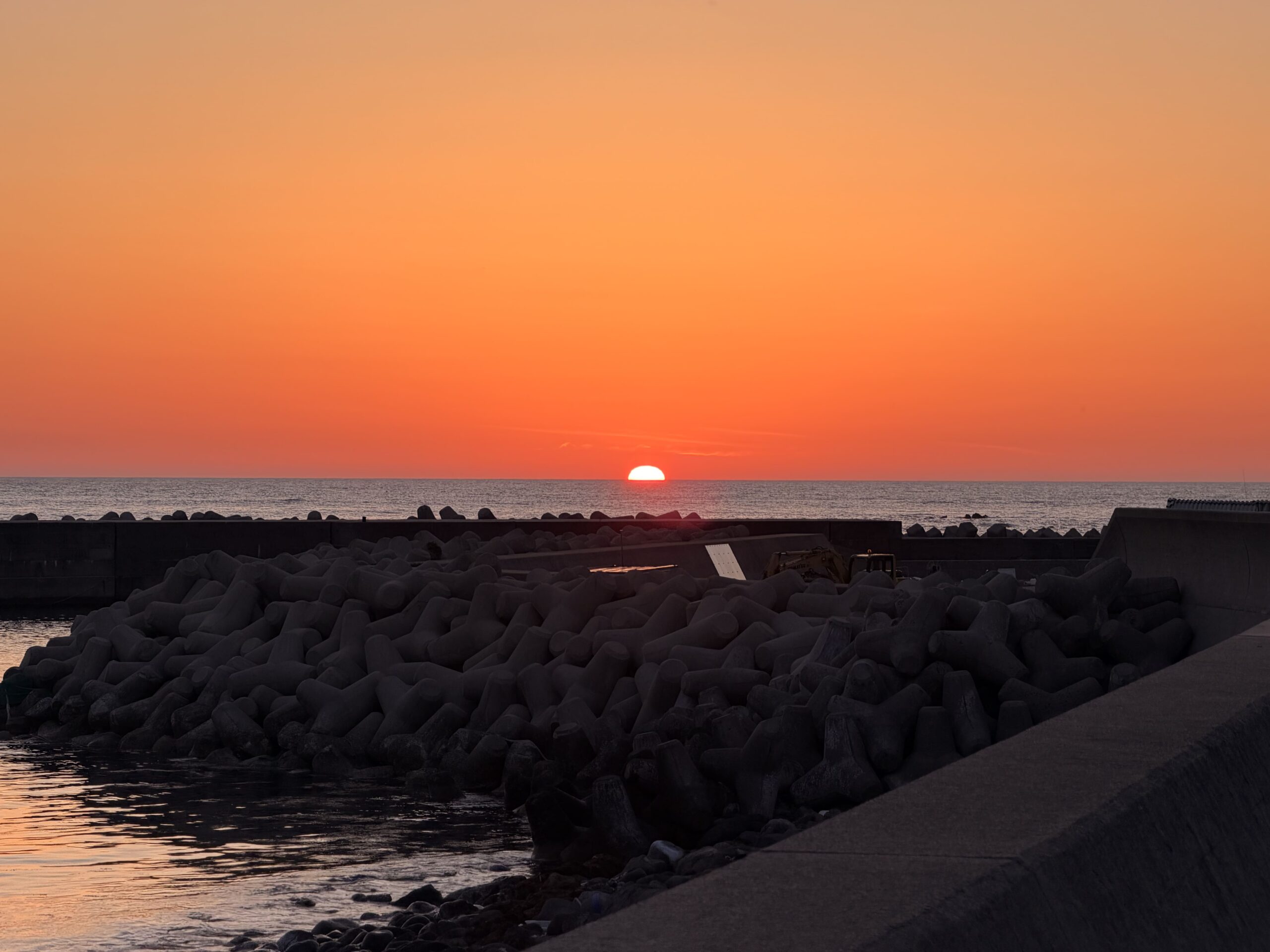 日本海に沈む夕日
